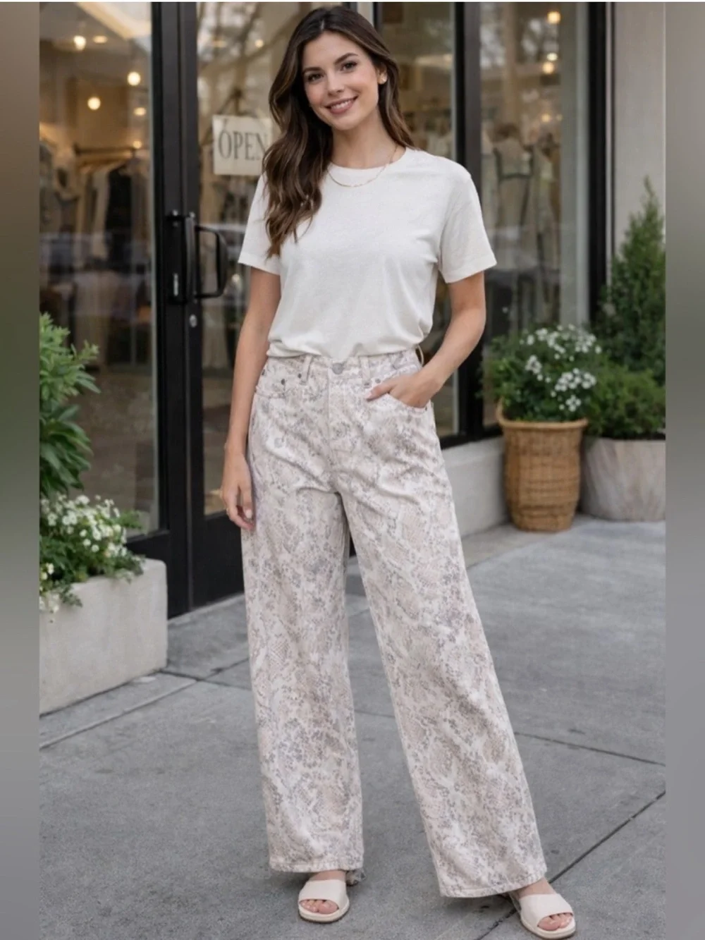 Wild Fable Low Rise Baggy Wide Leg Snake-Print Jeans White Tan Var Sizes | NWT - Picture 2 of 9